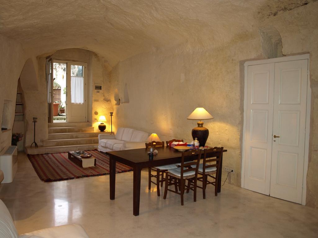 Апартаменты Casa Grotta Le Terrazze Матера Номер фото